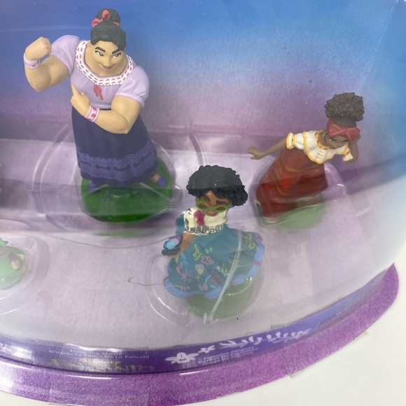 NEW - Disney Encanto Figurine Set - Picture 3 of 5